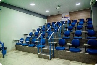 Vista dos assentos da sala 3D